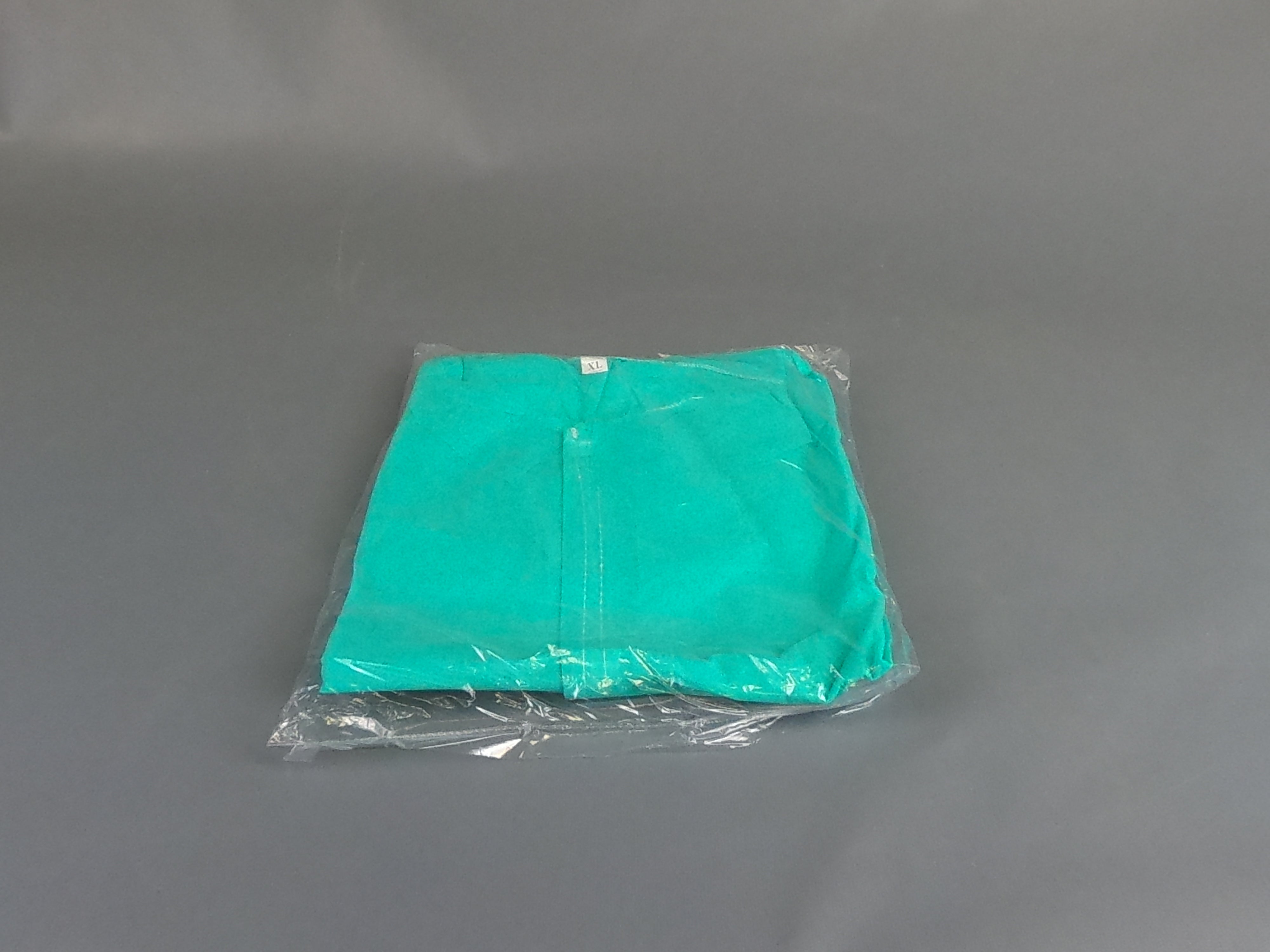 Lab Coats, Green, w/ Velcro Buttons   Case of 100pcs
